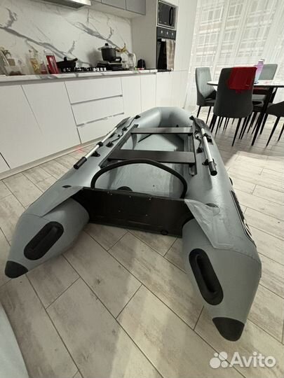 Лодка фрегат 280Е