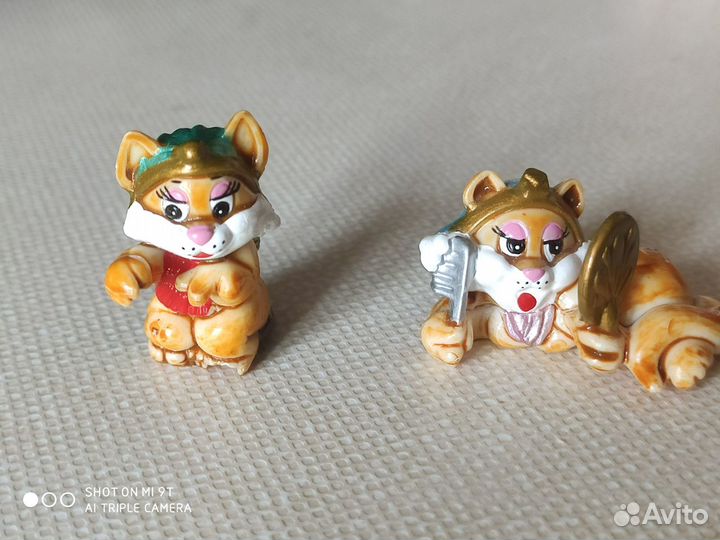 Игрушки из киндер-сюрпризов. Бегемоты. Кошки