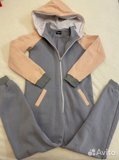 Костюм спортивный. Комбинезон для девочки р146