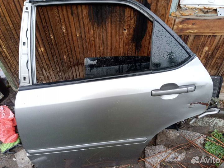 Дверь задняя левая