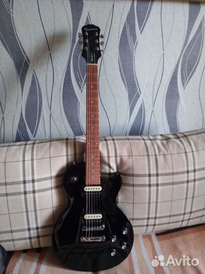 Электрогитара Studio Epiphone Les Paul LT