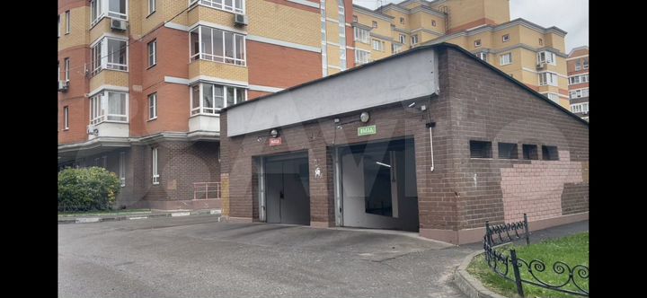 Машиноместо, 16 м²