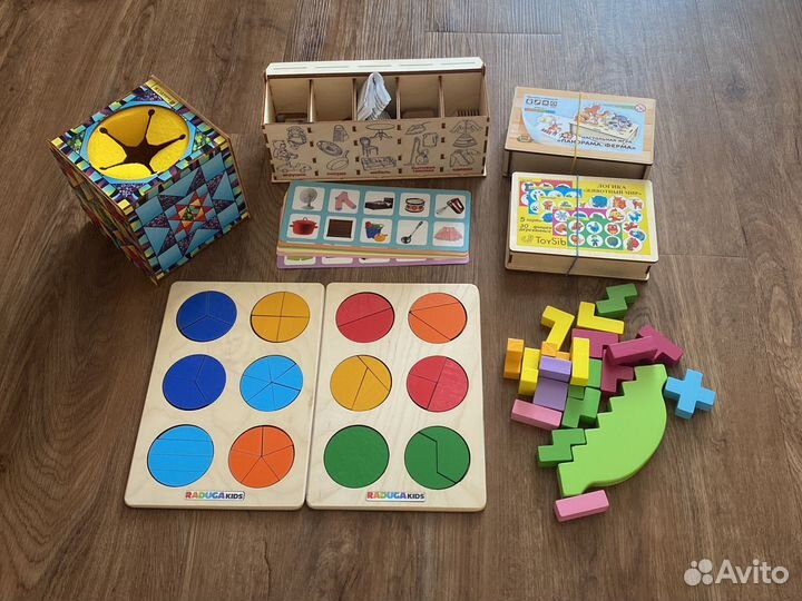 Развивающие игрушки пакетом