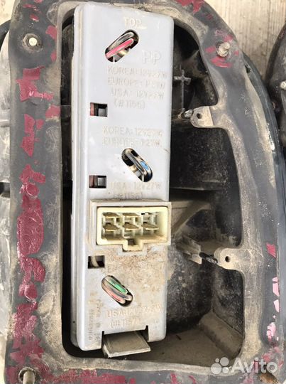 Задний левый фонарь kia sportage 1