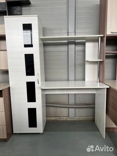 Письменный стол