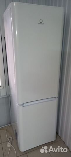 Холодильник для охлаждения напитков