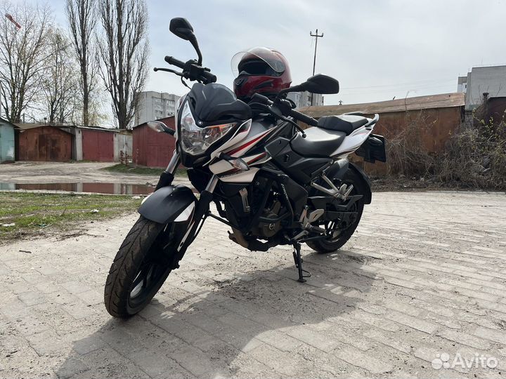 Мотоцикл Bajaj Pulsar 200 NS