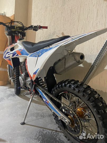 Мотоцикл Кросс Motoland SX250