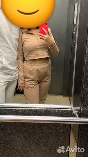 Женский костюм