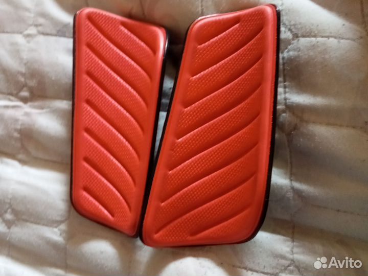 Футбольные щитки