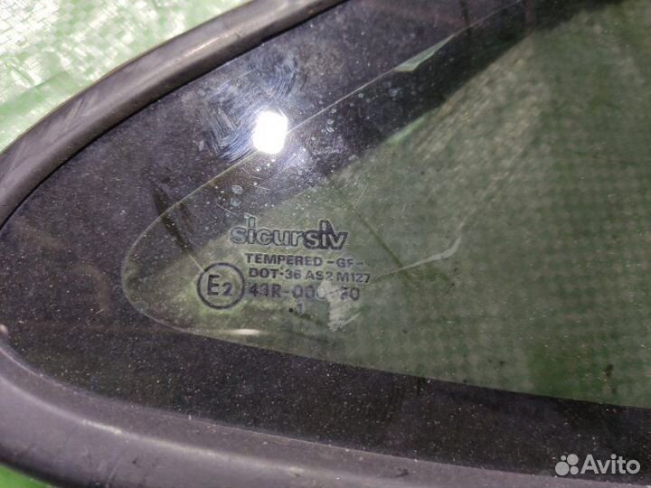 Стекло багажника заднее правое Opel Vectra A седан