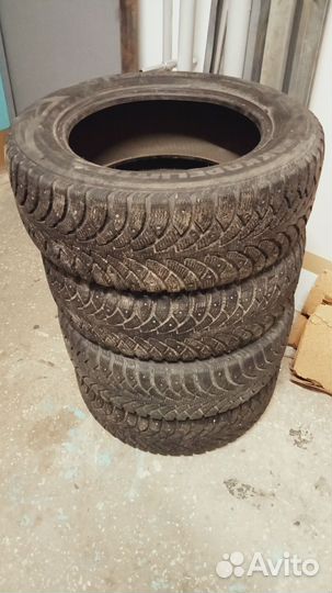 Nokian Tyres Hakkapeliitta 4 215/60 R16 95T