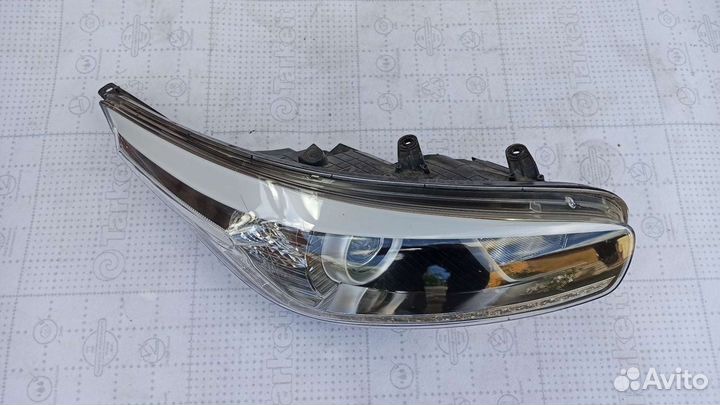 Фара ксенон правая Kia ceed 2 12-18г