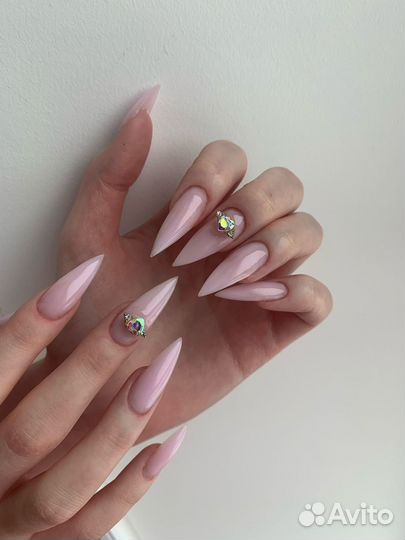 Маникюр/педикюр/наращивание ногтей в салоне