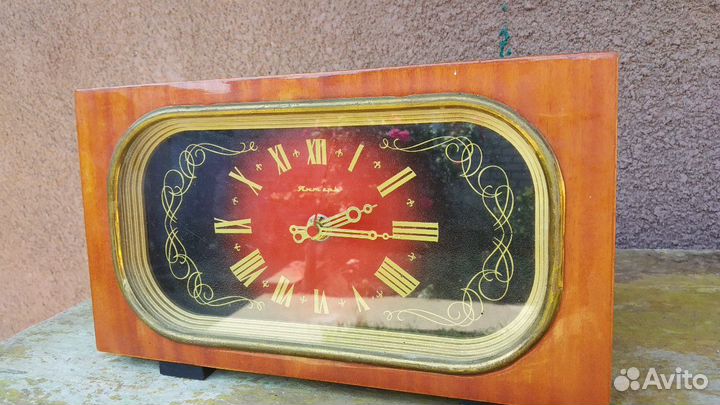 Настольные часы 
