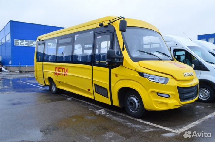 Специализированный автобус для детских перевозок