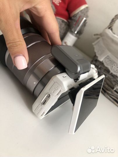 Компактный фотоаппарат Sony NEX-5N