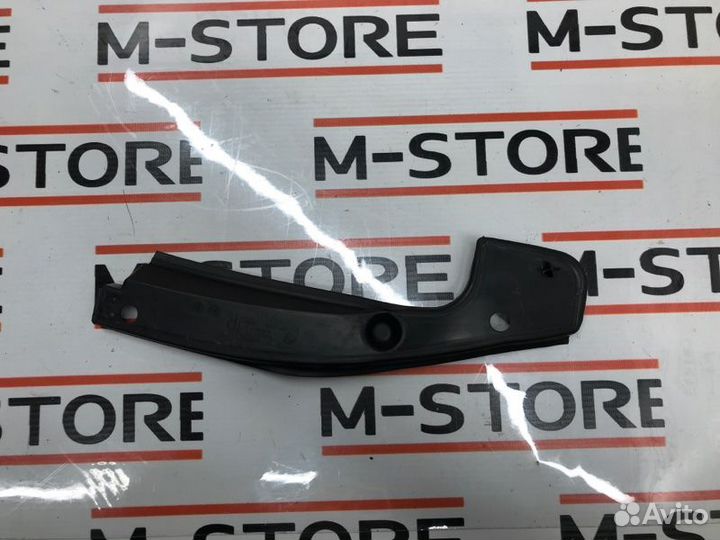 Водосток передний правый Bmw 5-Series E60 N52B30A