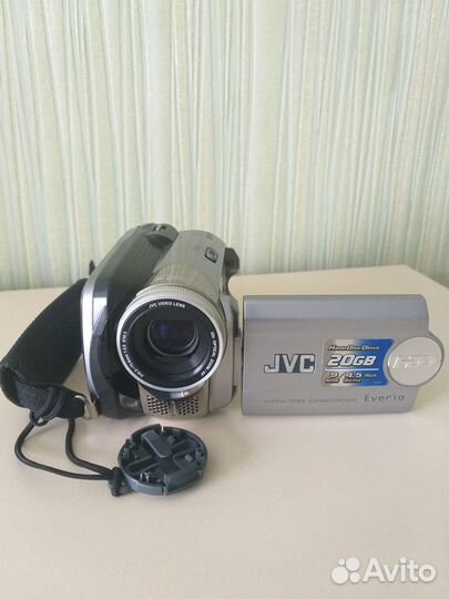Видеокамера JVC GZ-MG21E