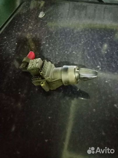 Переключатель поворотников и переключатель дворник