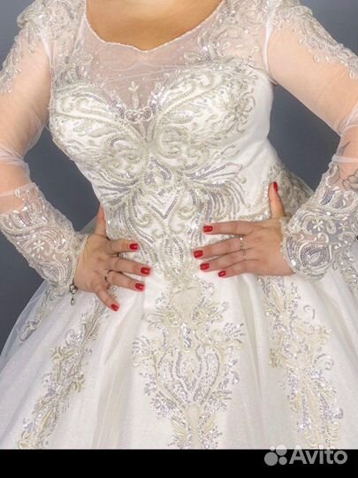 Свадебное платье