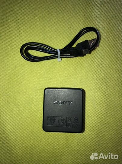 Блок питания Sony AC-UB10D