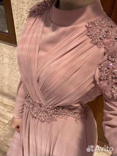 Вечернее платье