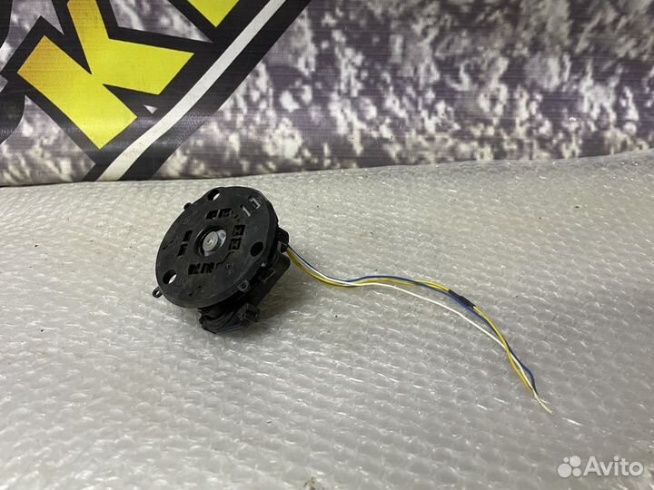 Привод левого зеркала Kia Rio 3 Рио Рестайлинг