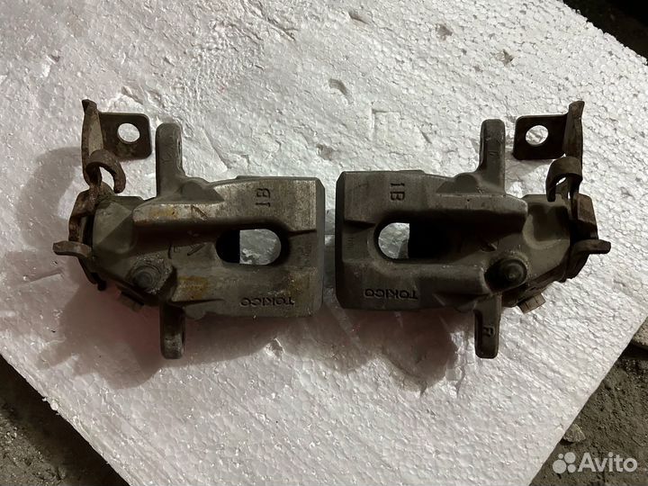 Суппорт задний тайота