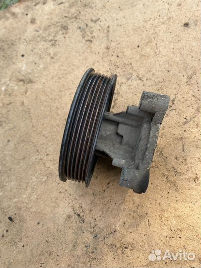 Насос водяной Volkswagen Jetta 6 1.4 caxa