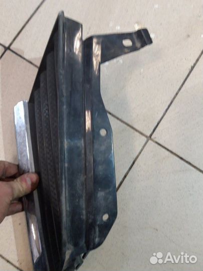 Заглушка противотуманной фары передняя правая