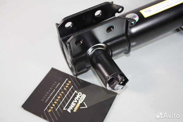 Амортизатор Mercedes W212 4WD 6.3S передний