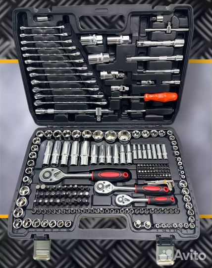 Набор инструментов для авто новый, 218 предметов