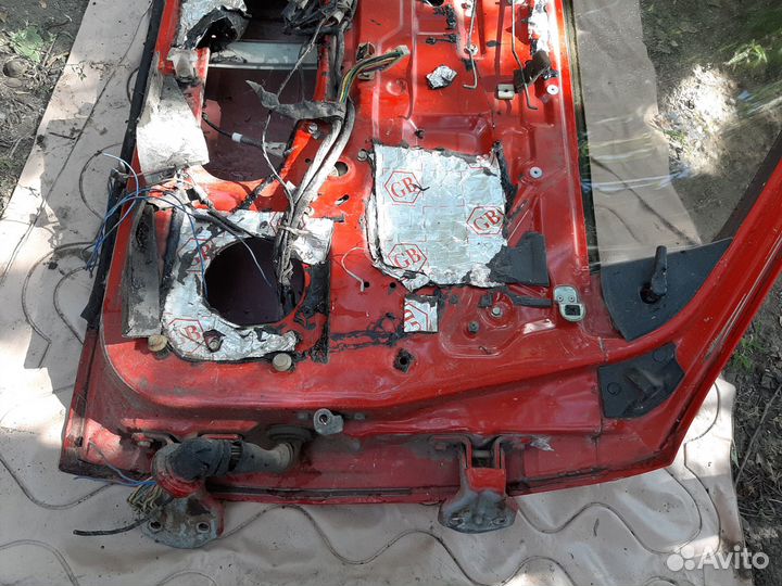 Передние двери хендай лантра j1