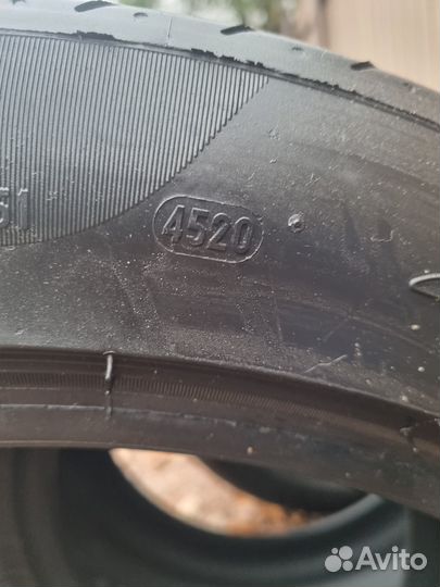 Pirelli P Zero 255/45 R19 104