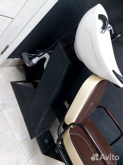 Мойка и 2 кресла