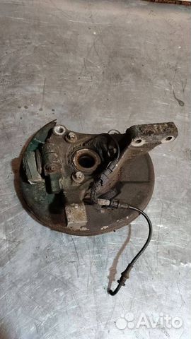 Кулак передний правый Saab 9-3 2 2005