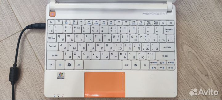 Нетбук Acer Aspire One happy 2-N578