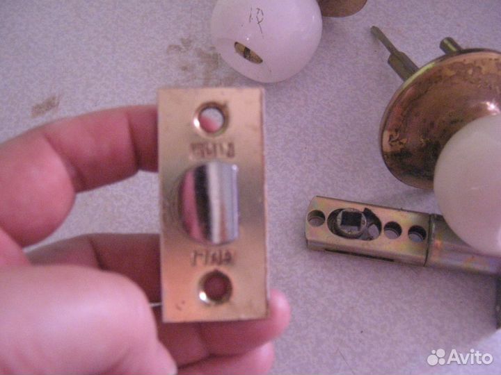 Продаю дверные ручки