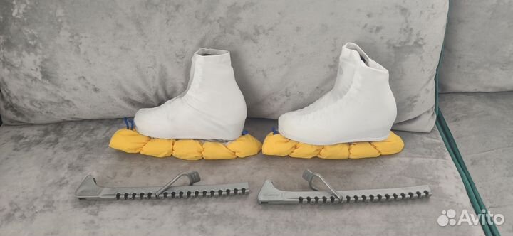 Фигурные коньки riedell