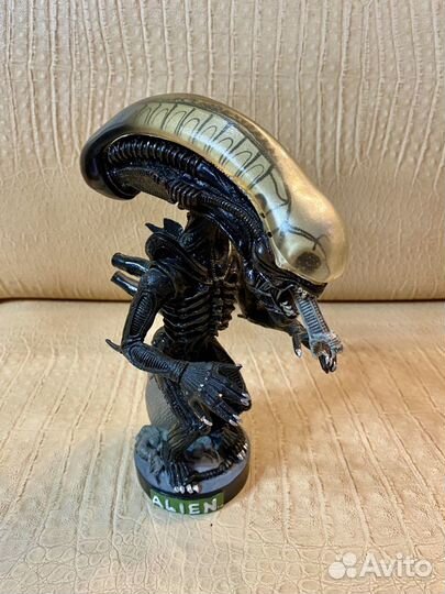 Фигурка Neca Head Knocker Alien. Xenomorph 23 cm