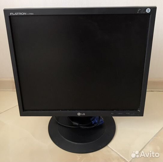 Монитор LG flatron L1750U