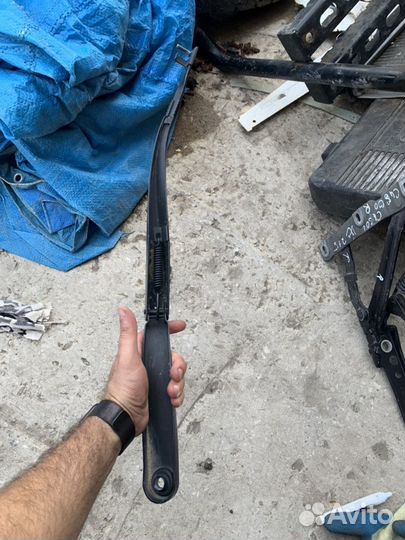 Левый поводок стеклоочистителя Бмв f10 f11 f01 f02