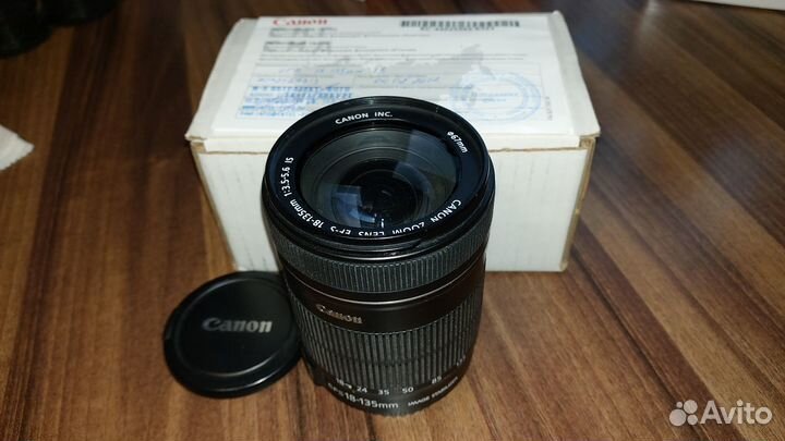 Объектив Canon EF-S 18-135mm 3.5-5.6 IS