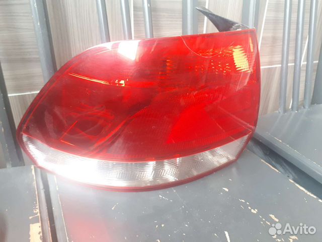 Фонарь задний левый volkswagen polo
