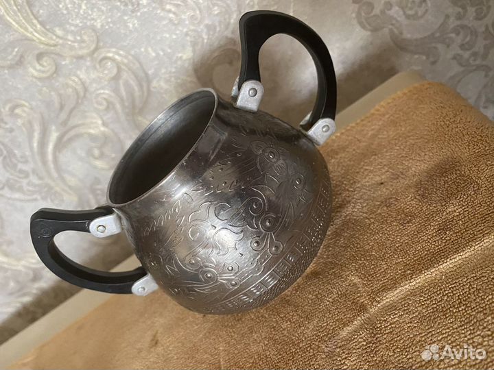 Серебряная сахарница