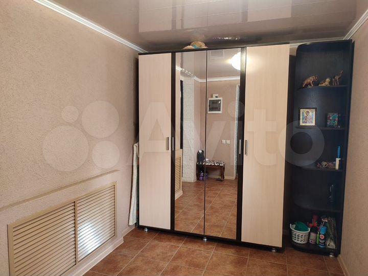 Дом 175 м² на участке 7 сот.