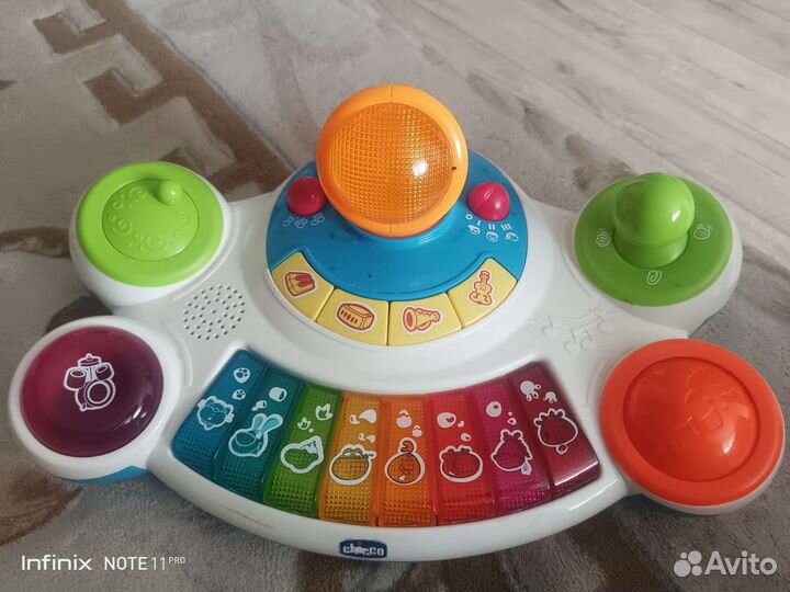Детский синтезатор chicco