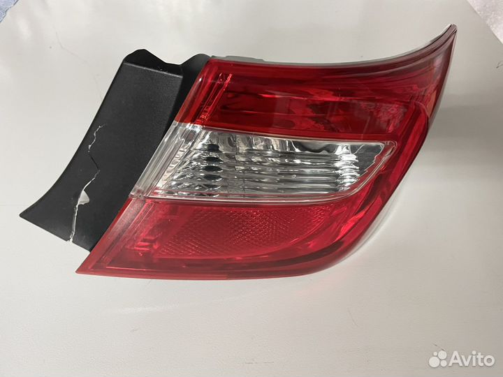 Фонарь правый наружный Toyota Camry V50 оригинал