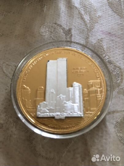 Коллекционная монета Башни-близнецы 2011